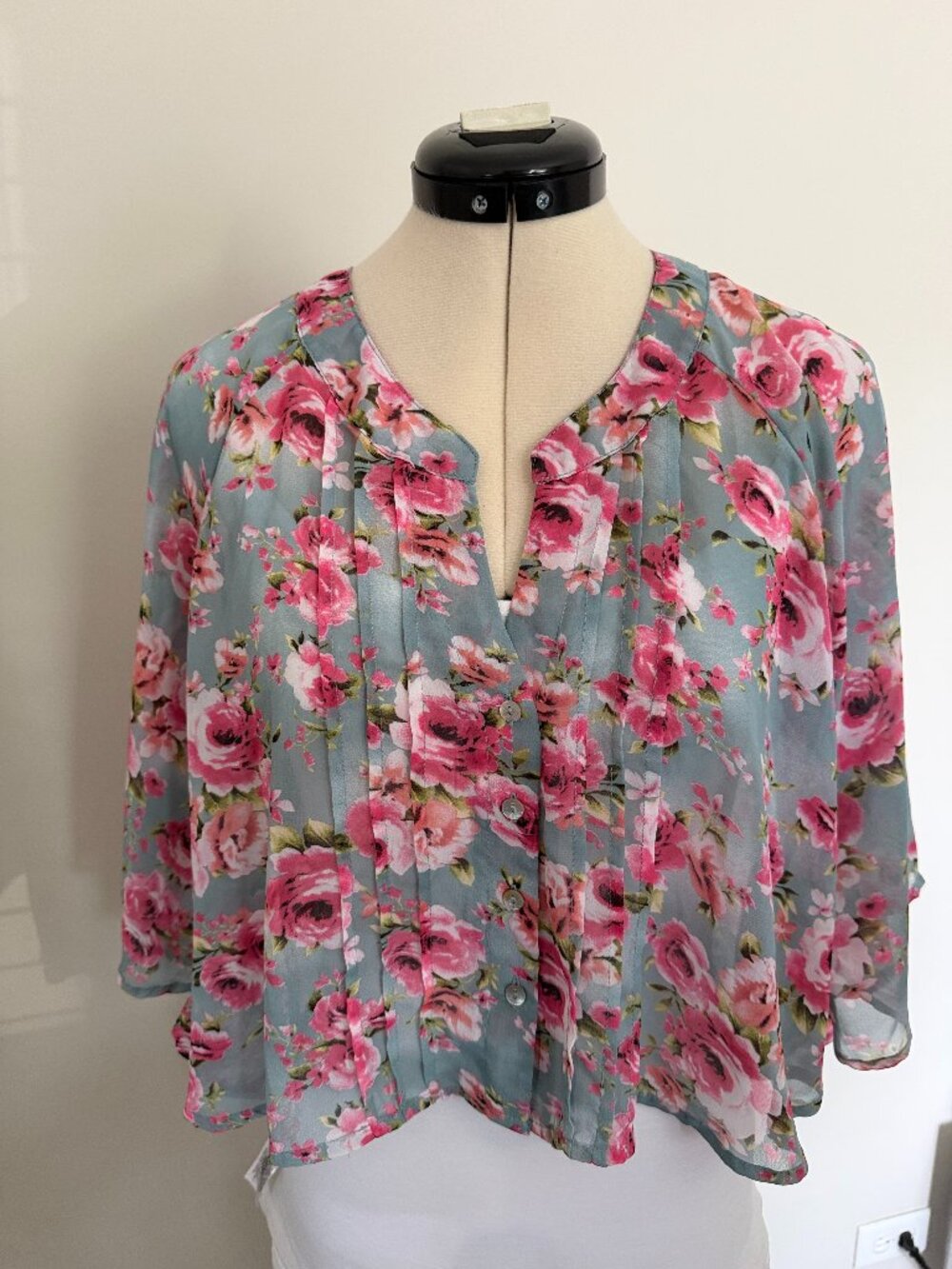 Women`s Blouse Wet seal size M Print Floral Stylish Modern 3/4 Length